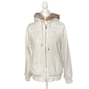 Green Tea Hooded Cable-knit White Sweatshirt